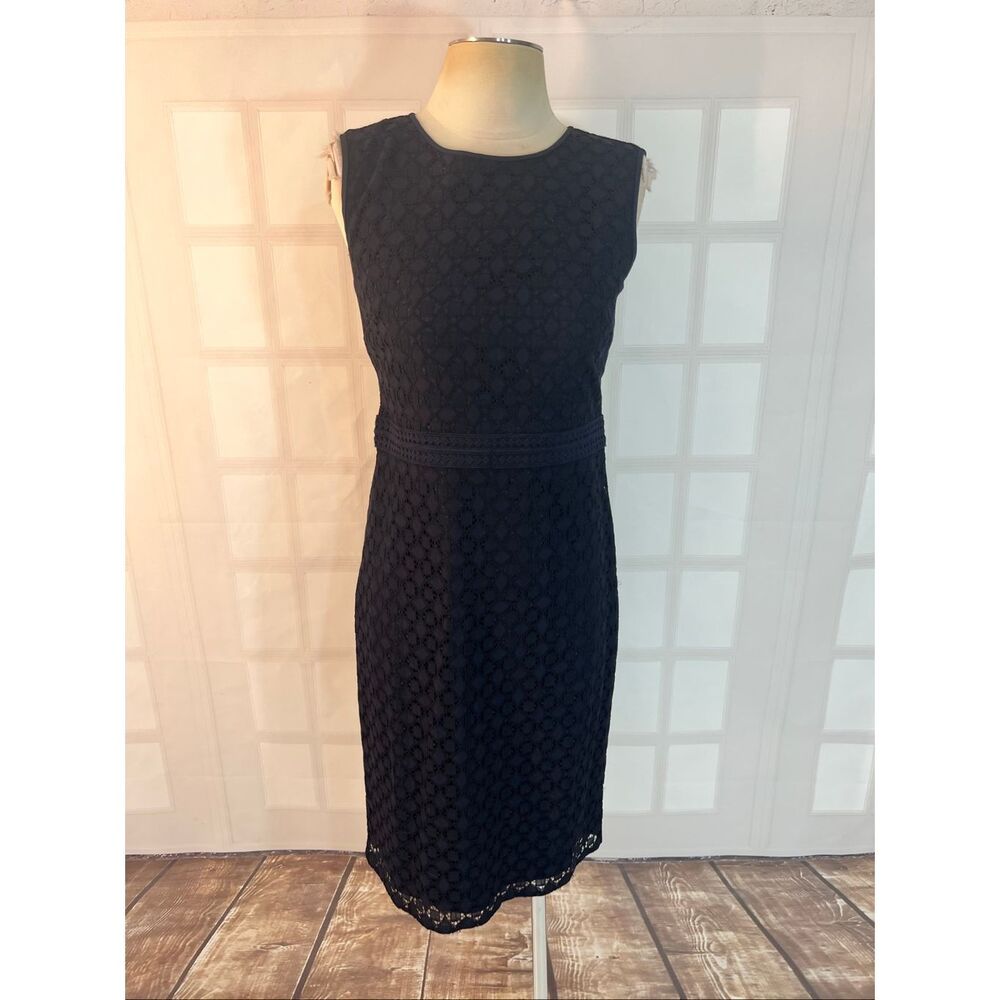 Ann Taylor Navy Blue Jewel Neck Lace Knee Length Sleeveless Sheath Dress Size 2